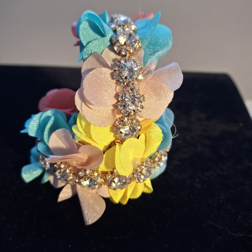 Colorful Floral Crystal Bracelet So Cute